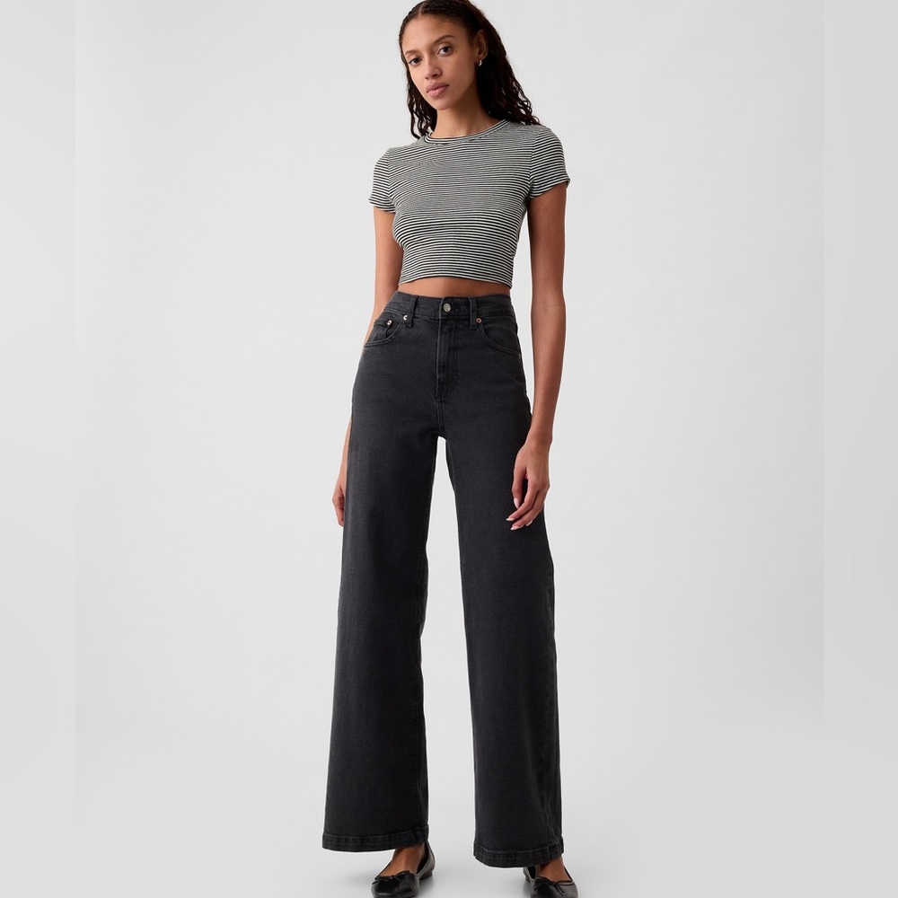 GAP Black Flare Wide-Leg Jeans High-Waisted-never used